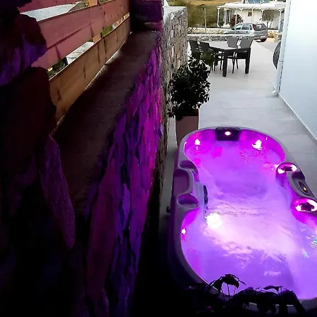 Apartment Blue View #3 With Jacuzzi Parasporos